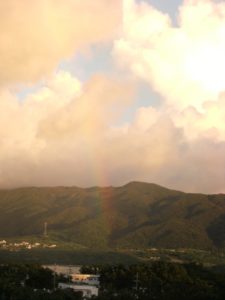 ベランダから見る虹